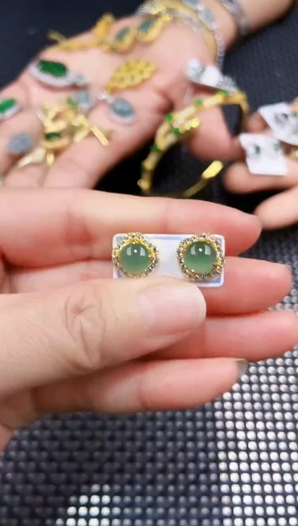 【闪购商品】翡翠耳饰未镶嵌111111111