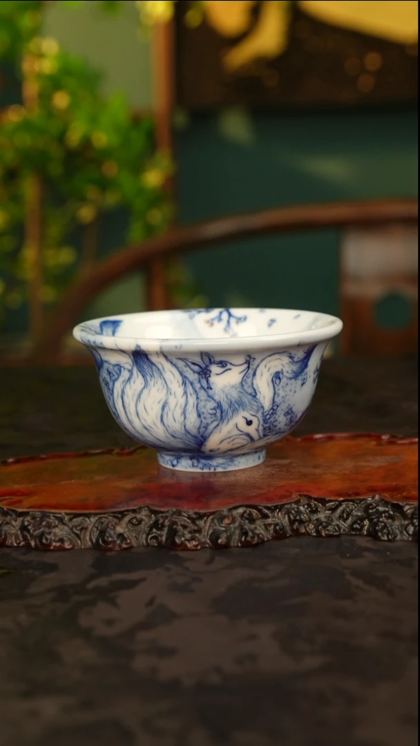 画堂春 青花手绘九尾狐主人杯