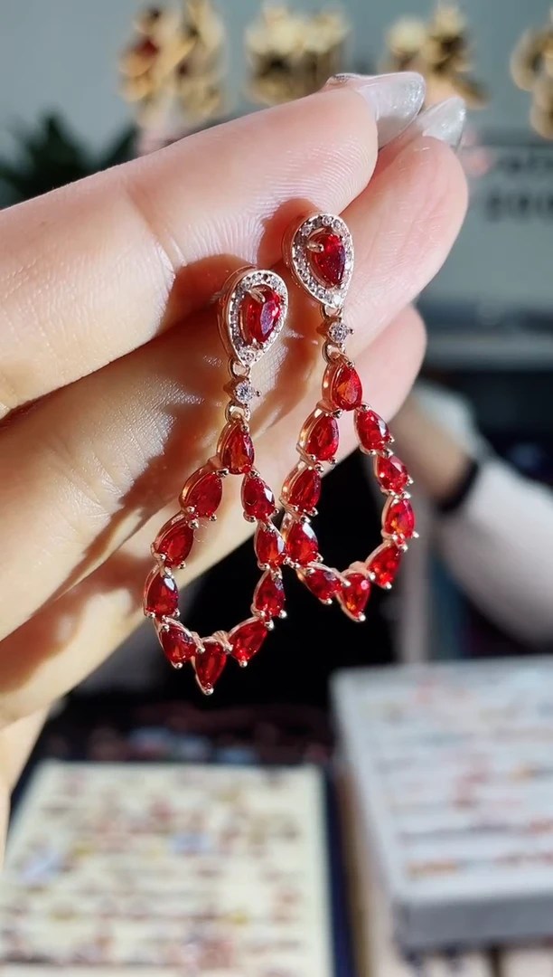 【闪购商品】彩色蓝宝石耳饰银S925镶嵌耳饰