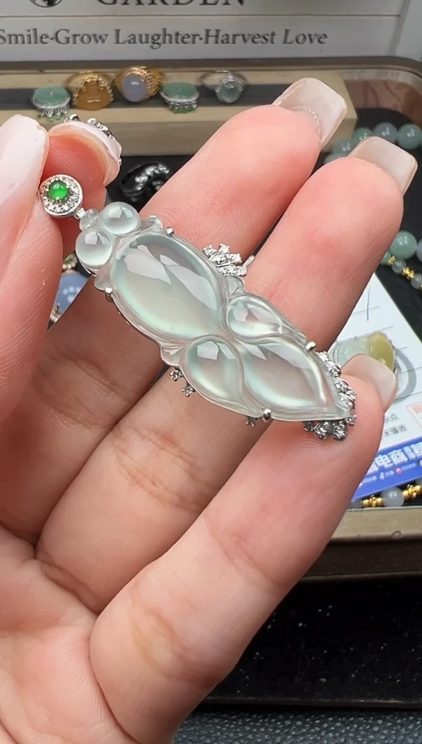 套链18K金镶嵌翡翠勿拍