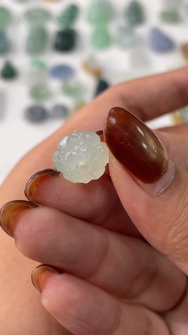 【闪购商品】定制翡翠未镶嵌12.3*9莲花珠260+26