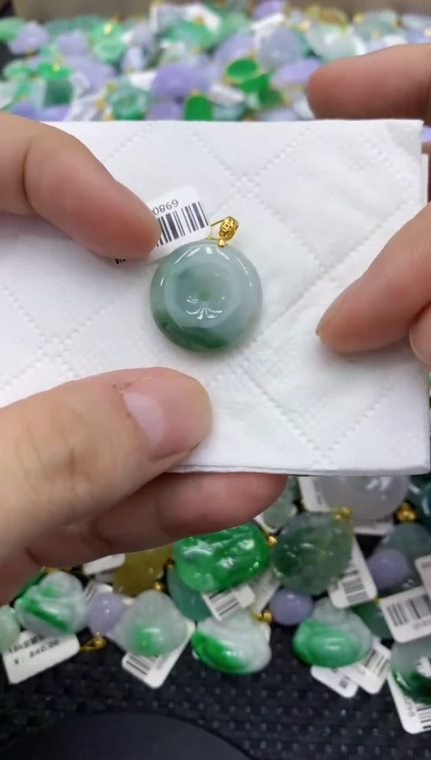 颈饰未镶嵌翡翠天然缅甸翡翠A货