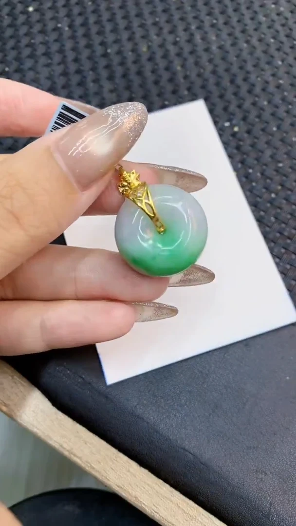 颈饰未镶嵌翡翠1