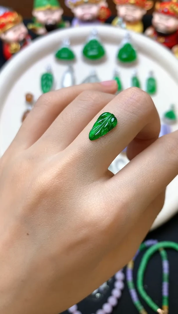 定制翡翠未镶嵌裸石（镶嵌定制）