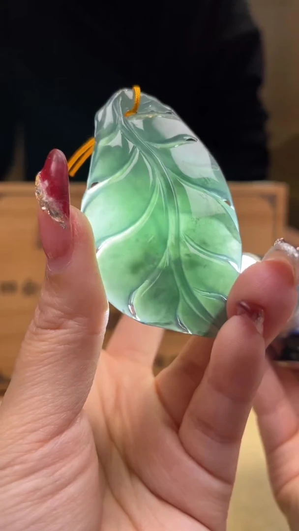 【闪购商品】定制翡翠未镶嵌       *550