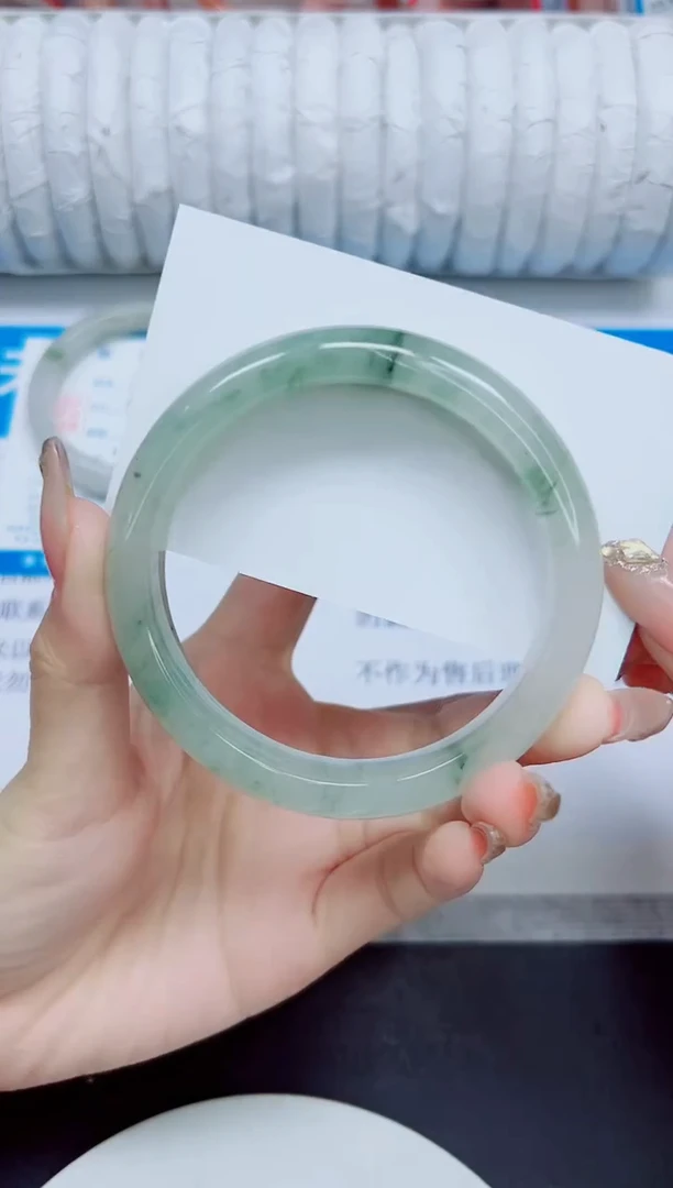 石英质玉手镯未镶嵌56/62