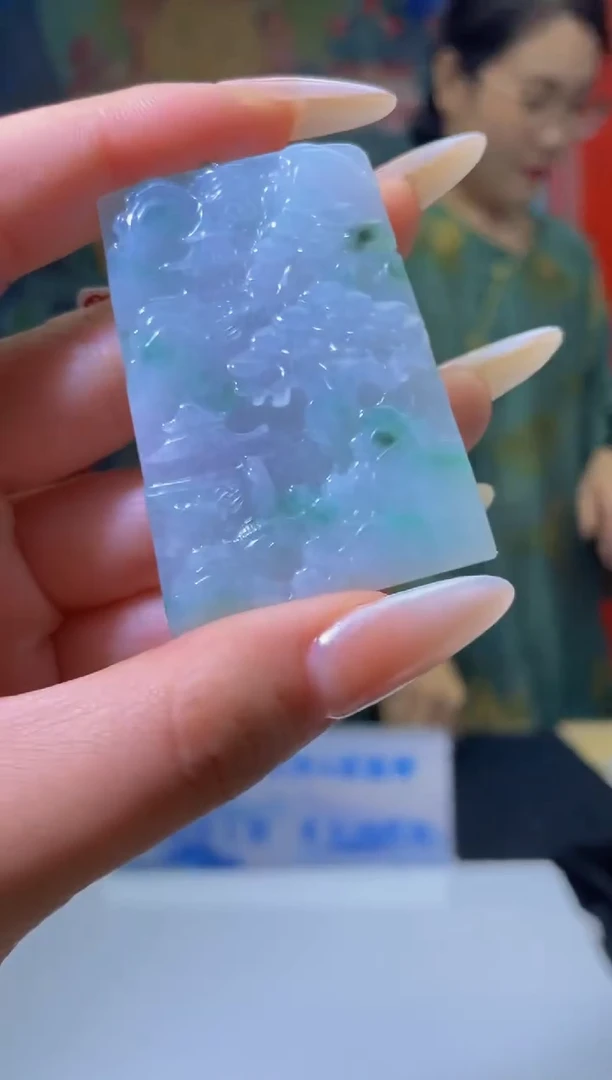 翡翠未镶嵌颈饰MFC06019017