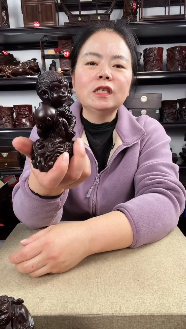 木桃猴老李红木工艺品