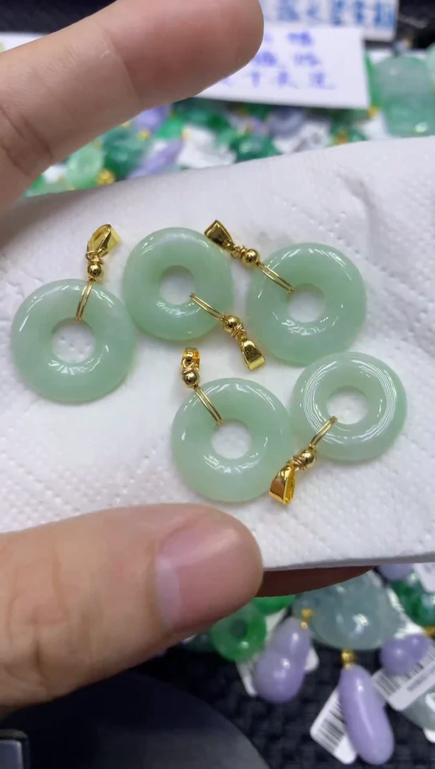 颈饰未镶嵌翡翠天然缅甸A货翡翠多样性发其一发一件