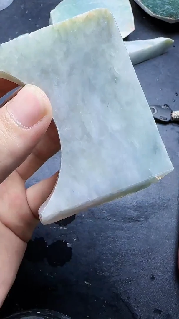 翡翠挂件未镶嵌014翡翠