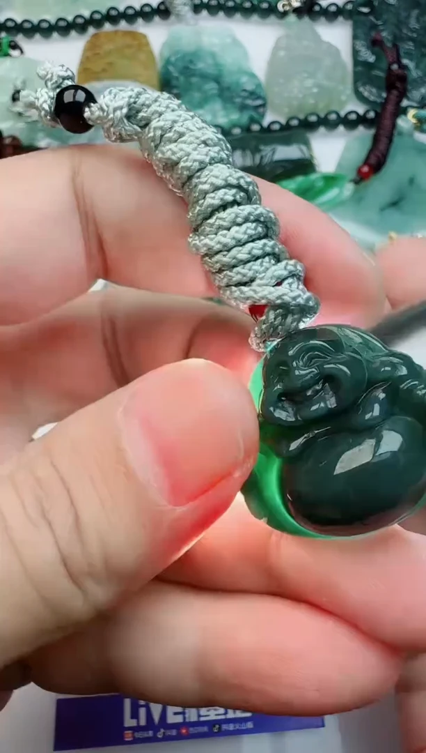 【闪购商品】翡翠颈饰未镶嵌111111111