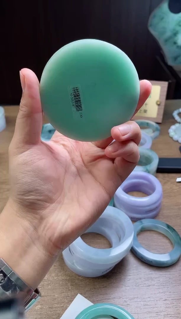未镶嵌手镯定制翡翠晋**姐定制