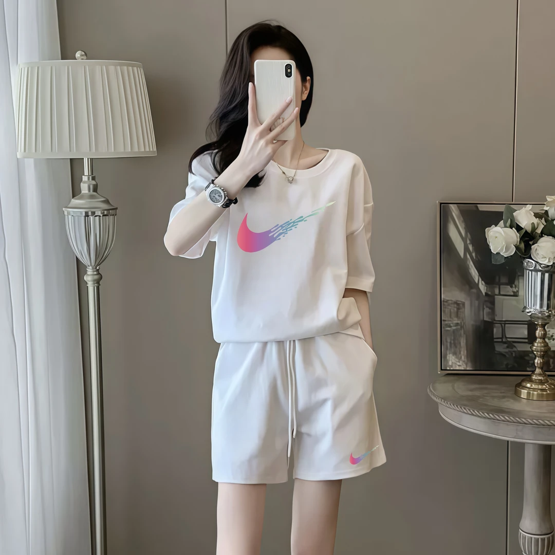旗舰店奥特莱斯官方正品夏季洋气套装运动短裤两件ins短袖t恤女