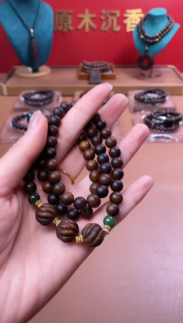 【闪购商品】沉香手串Y红土沉白棋08三圈+扭转乾坤沉香木雕