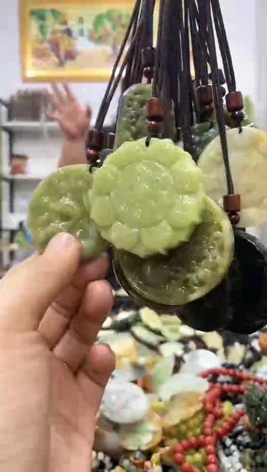 未镶嵌蛇纹石玉挂件多样性发货发其中两件