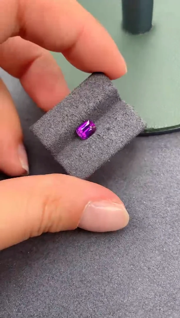 【闪购商品】彩色蓝宝石裸石未镶嵌1ct无烧紫蓝宝