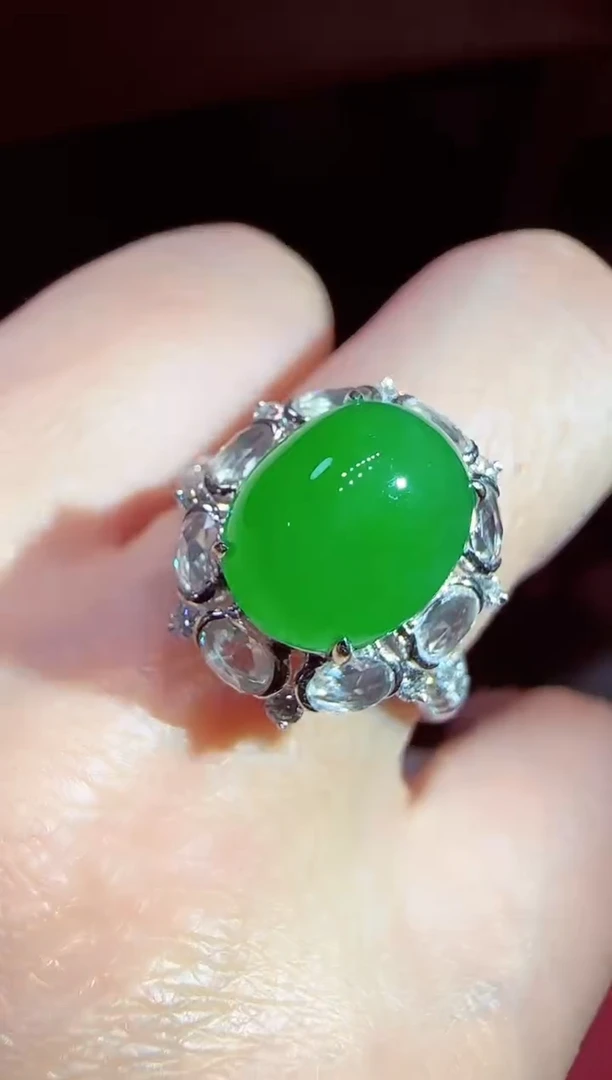【闪购商品】翡翠戒指18K金镶嵌蛋面