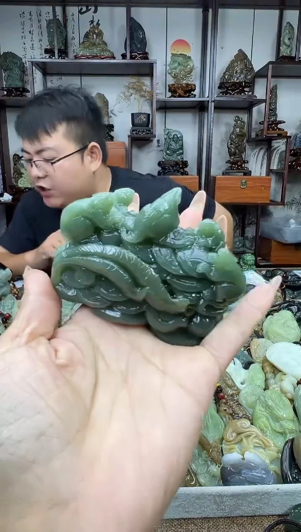 未镶嵌和田玉摆件1