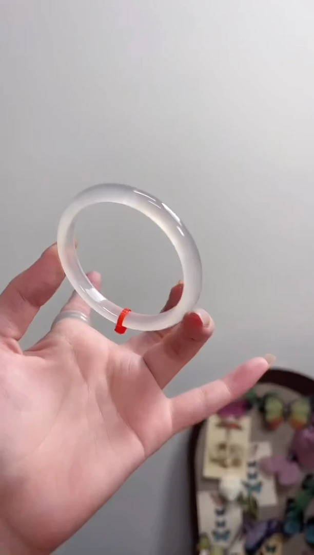 玛瑙/玉髓手镯未镶嵌56-57圈 需要包容