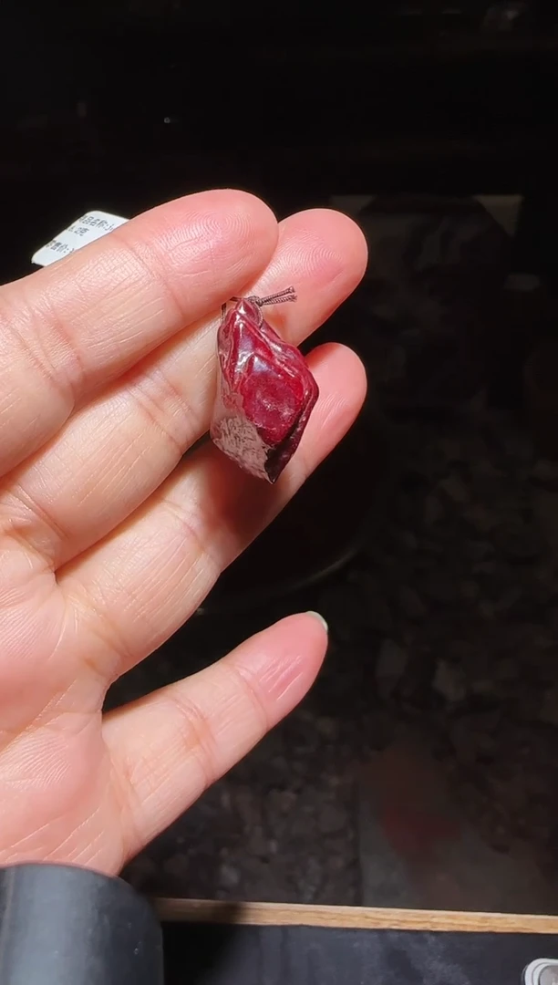 天然辰砂天然朱砂原矿无根砂吊坠17