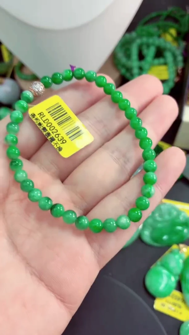 吊坠(不含链)未镶嵌翡翠挂件