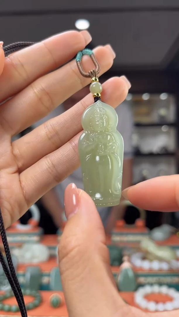 和田玉未镶嵌颈饰佩佩