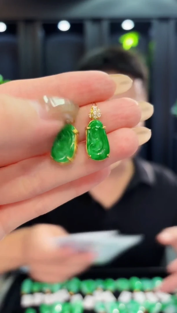 翡翠未镶嵌颈饰缅料A货/多样性发货/一件