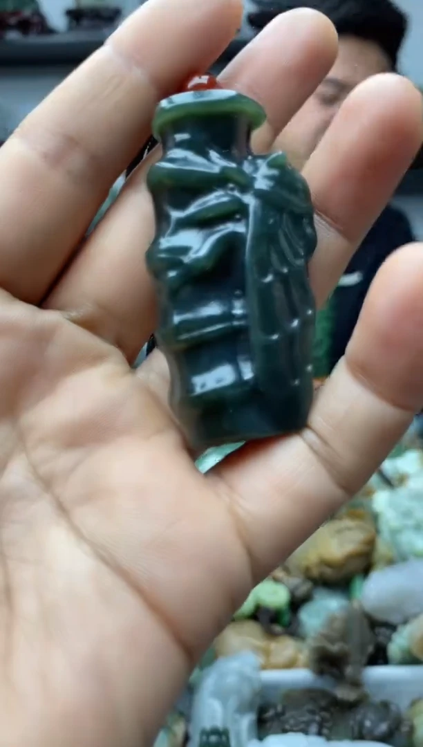 未镶嵌和田玉把件1