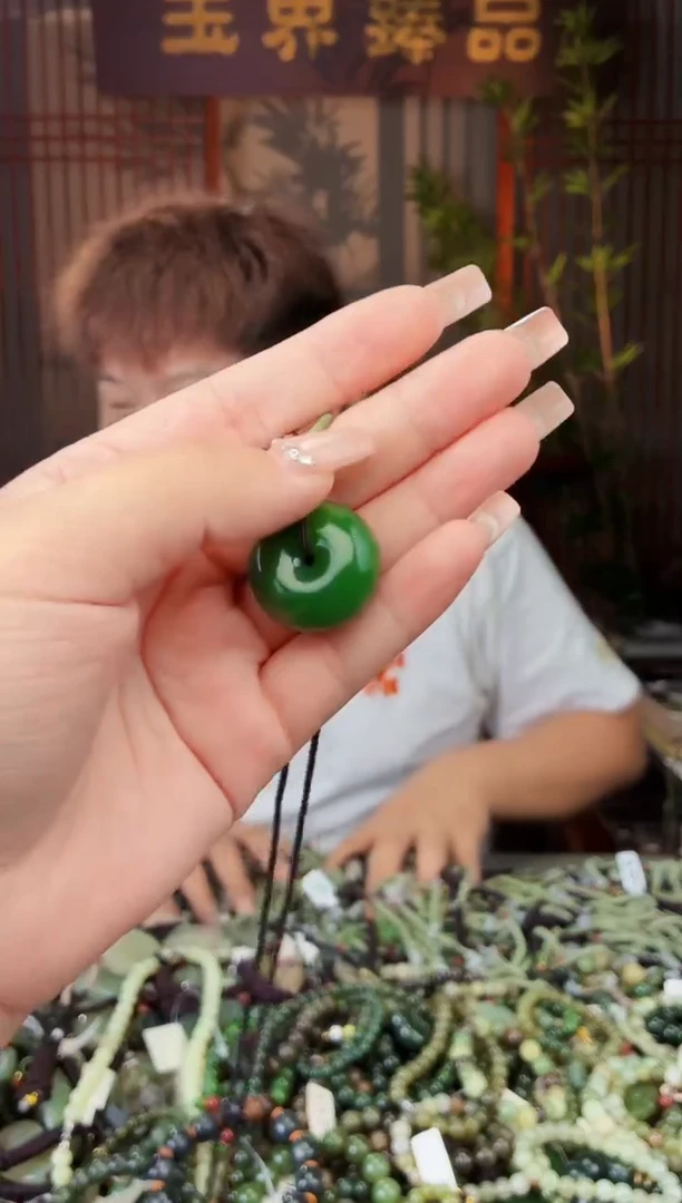 和田玉未镶嵌颈饰拍一发一