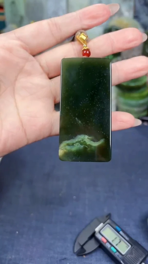 颈饰未镶嵌和田玉不****人和田玉