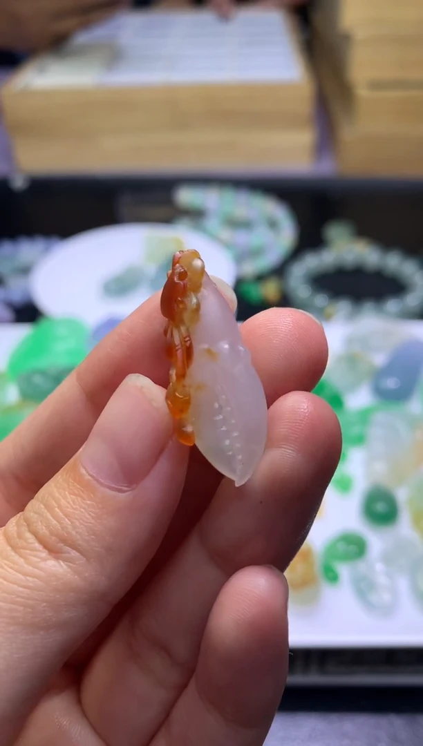 未镶嵌定制翡翠毛货