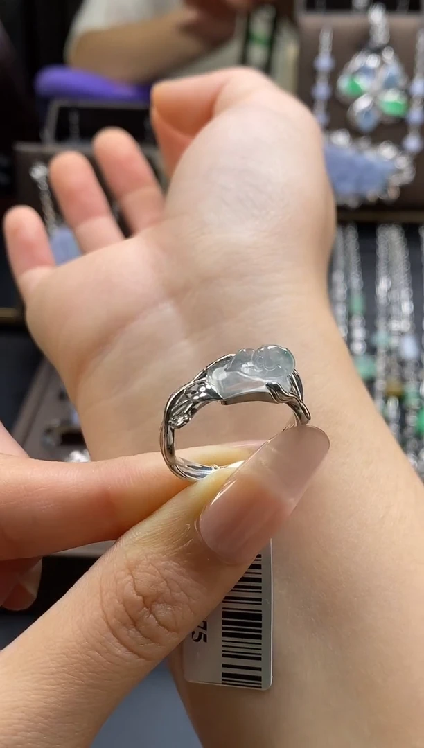 颈饰银S925镶嵌翡翠17375