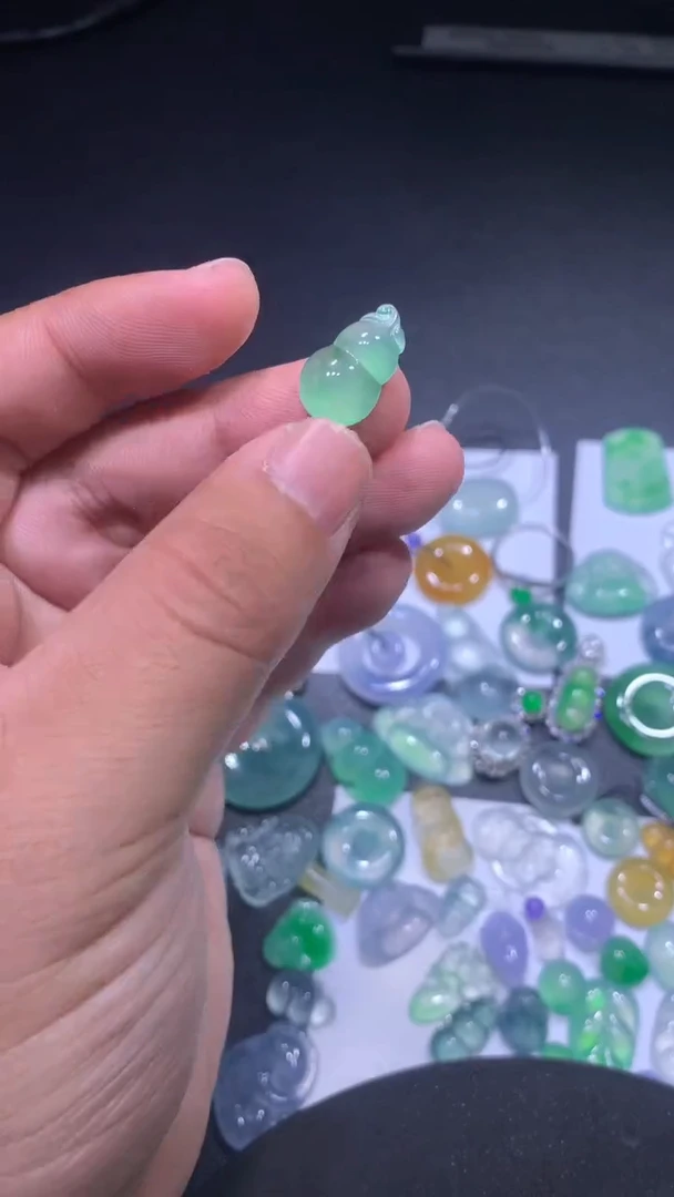 颈饰未镶嵌翡翠葫芦