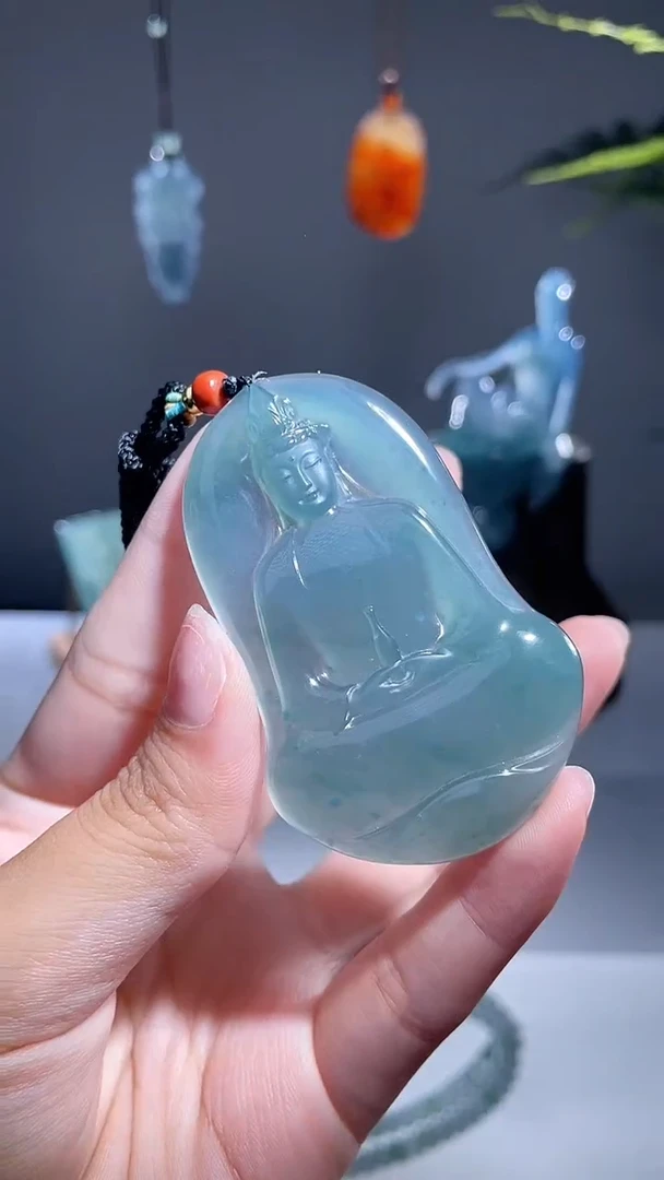 颈饰未镶嵌翡翠观音