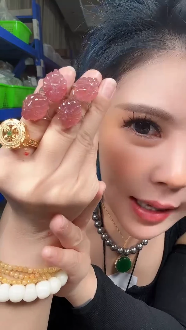 h109 精美珠宝戒指