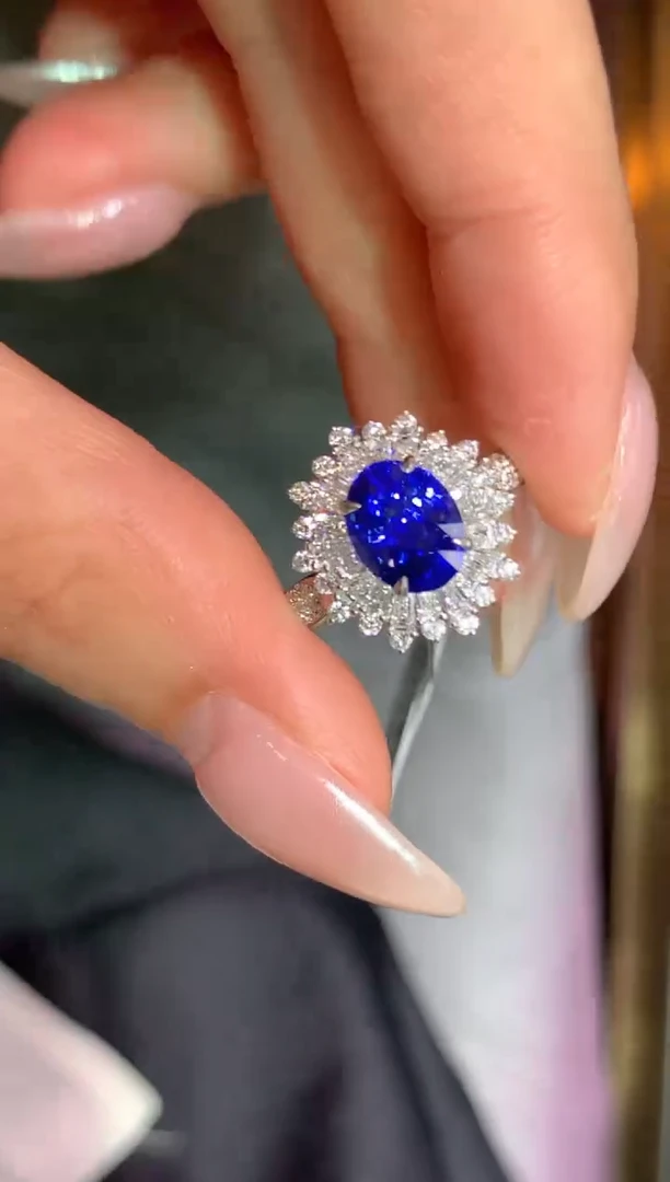 蓝宝石戒指18K金镶嵌2.09CT