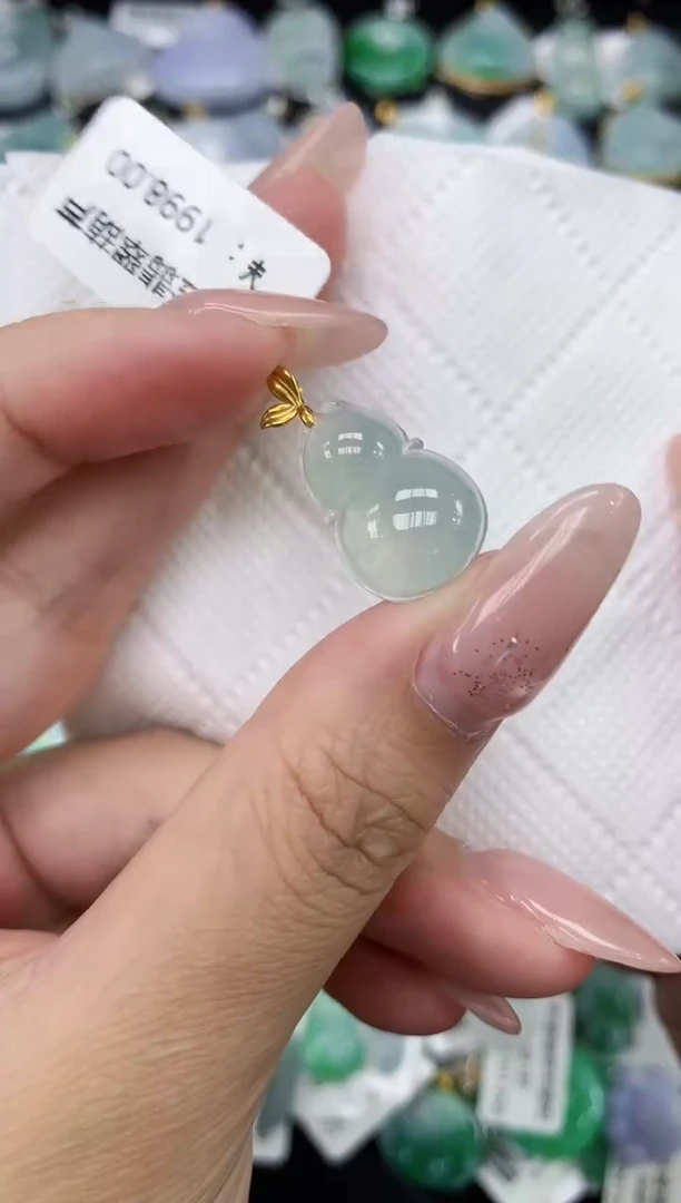 颈饰18K金镶嵌翡翠1111111111