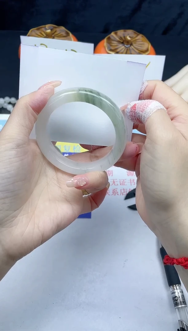 【闪购商品】石英质玉手镯未镶嵌126-54