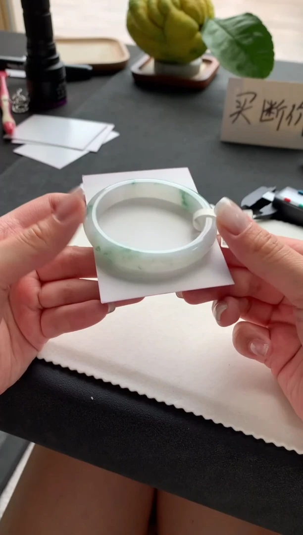 翡翠手镯未镶嵌51.7贵妃买断Y2602