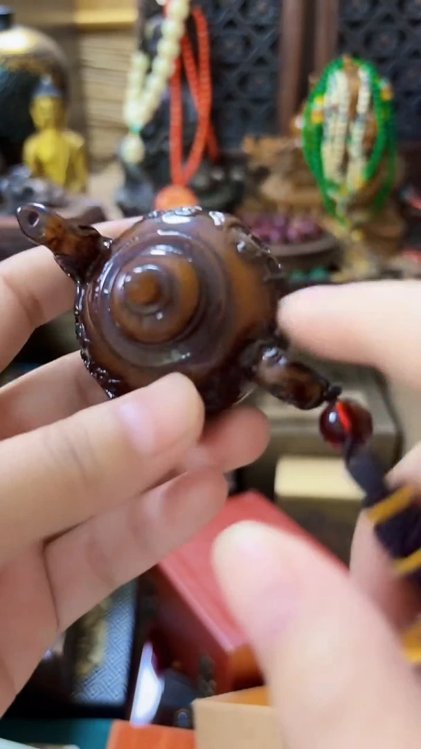 未镶嵌颈饰蜜蜡...................