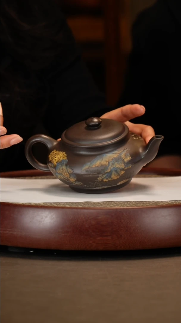 【闪购商品】紫砂茶壶【吴顺华】高黑料宫灯 360CC