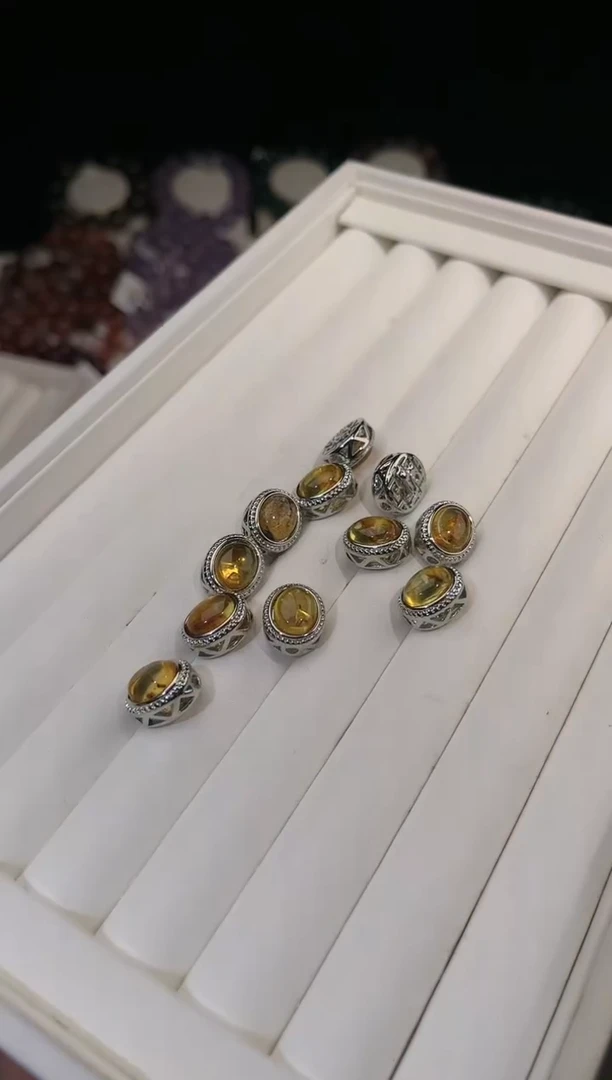 【闪购商品】水晶手链未镶嵌多样性发一琥珀盒