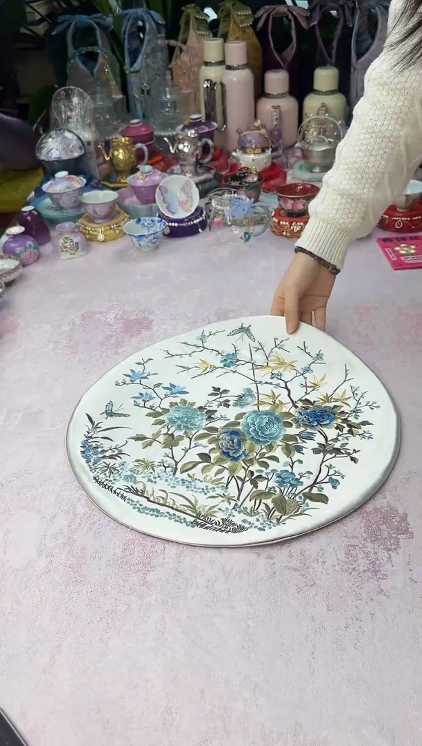 68圆茶席蓝色刺绣牡丹花