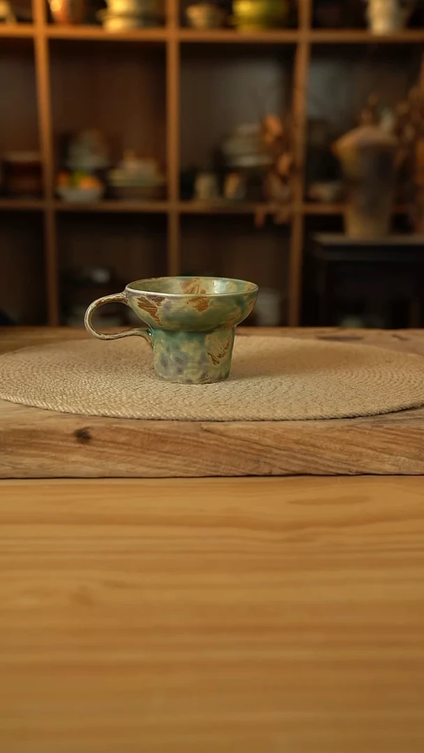 黄绿色系列的带把手大口咖啡杯1个