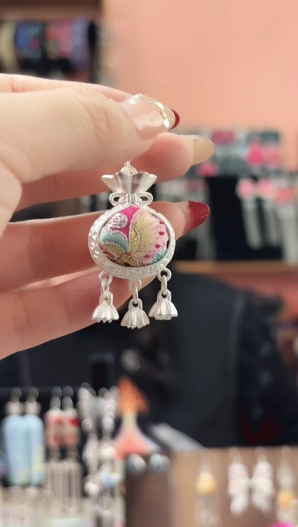织绣艺枝独绣手工饰品50