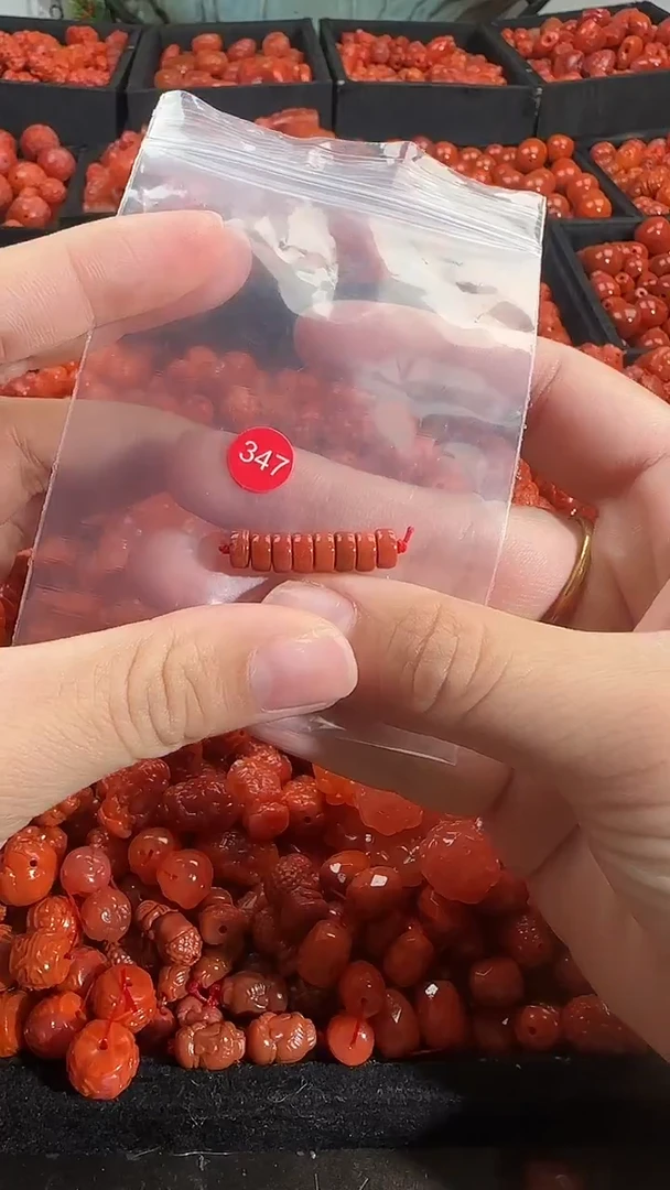 颈饰未镶嵌南红玛瑙1