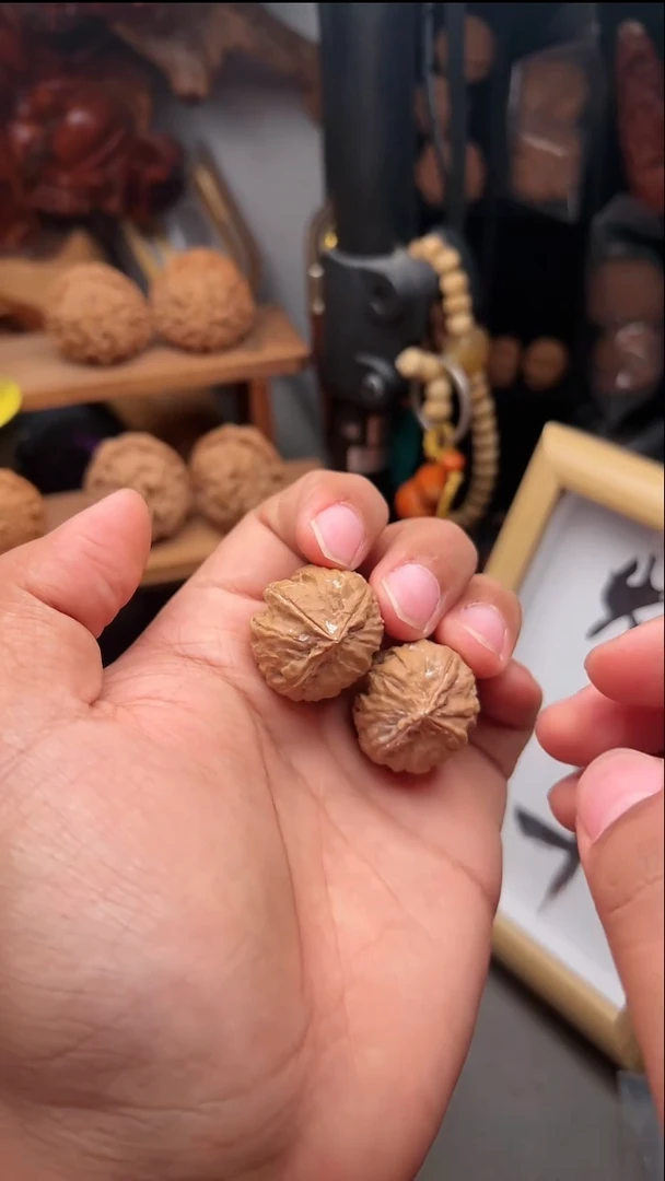 吊坠文玩核桃秋子三棱