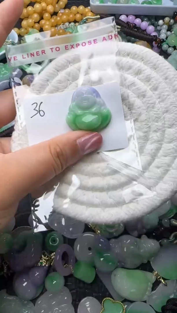颈饰未镶嵌翡翠天然缅甸翡翠吊坠