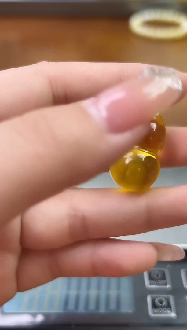 未镶嵌蜜蜡裸石琥珀蜜蜡吊坠