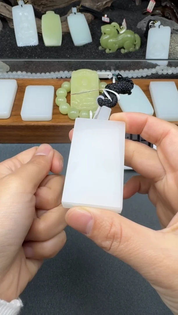 颈饰未镶嵌和田玉2